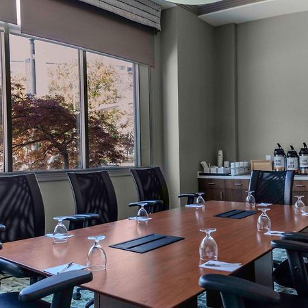 Hampton Inn & Suites Arlington Crystal City Dca Экстерьер фото