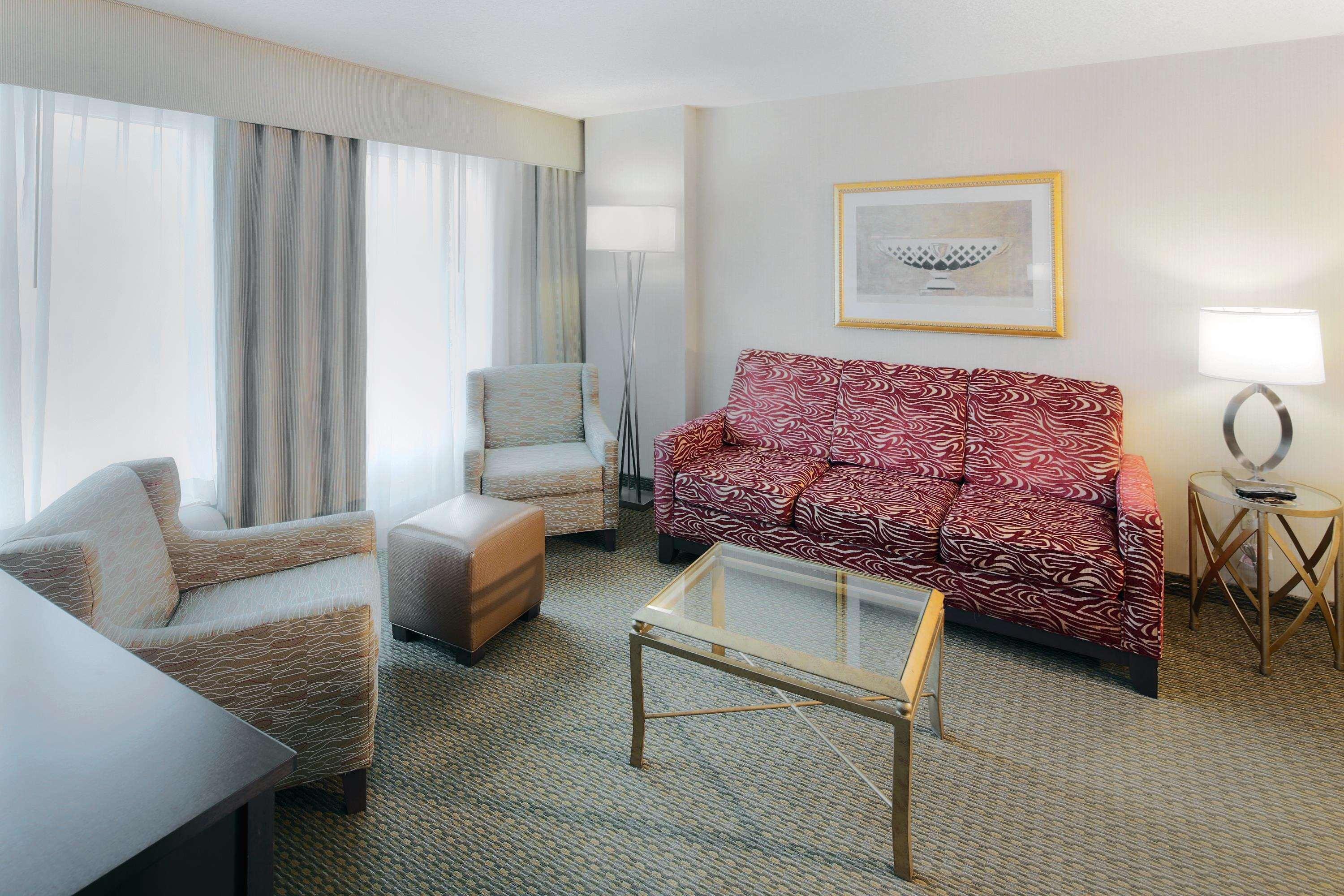 Hampton Inn & Suites Arlington Crystal City Dca Экстерьер фото