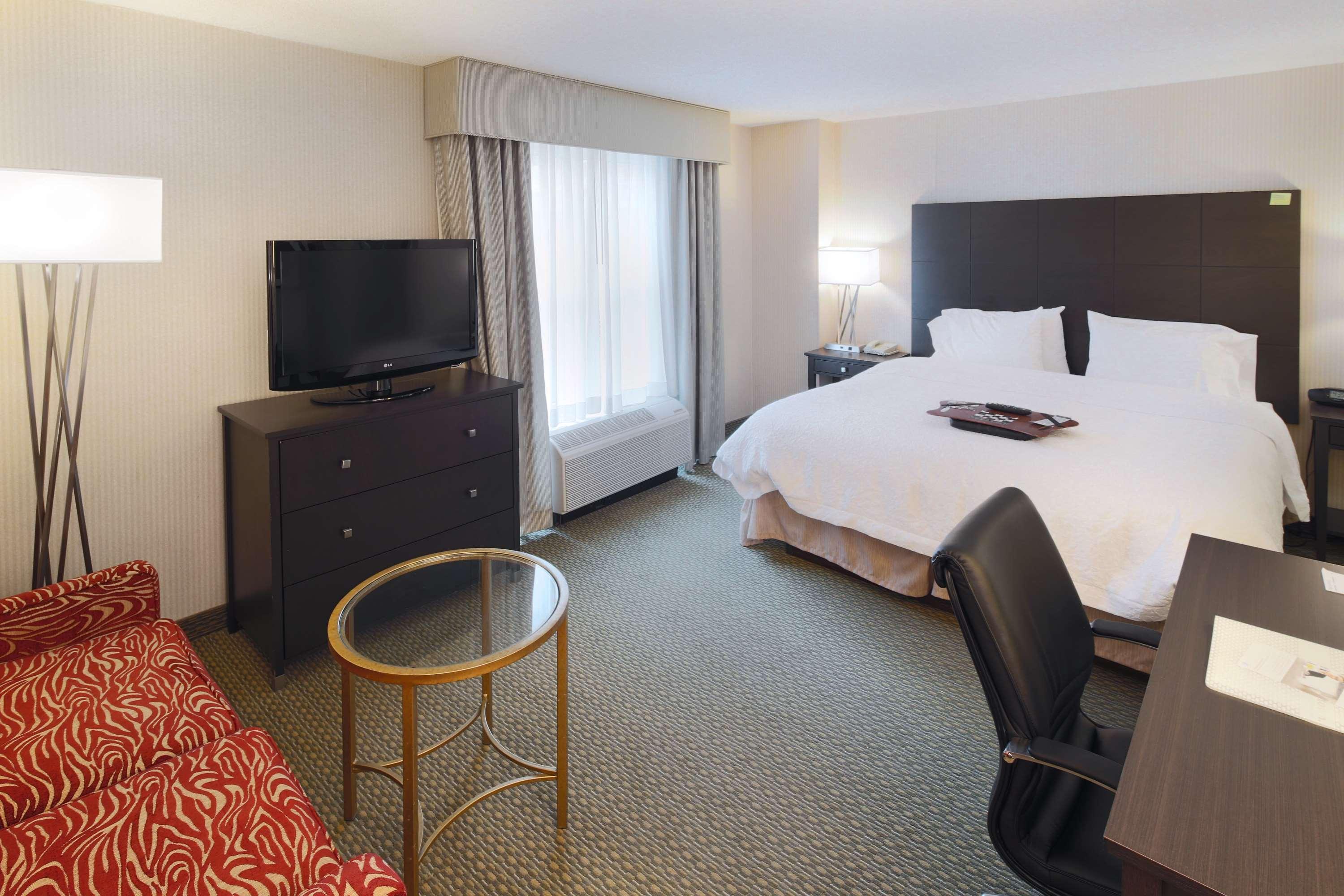 Hampton Inn & Suites Arlington Crystal City Dca Экстерьер фото