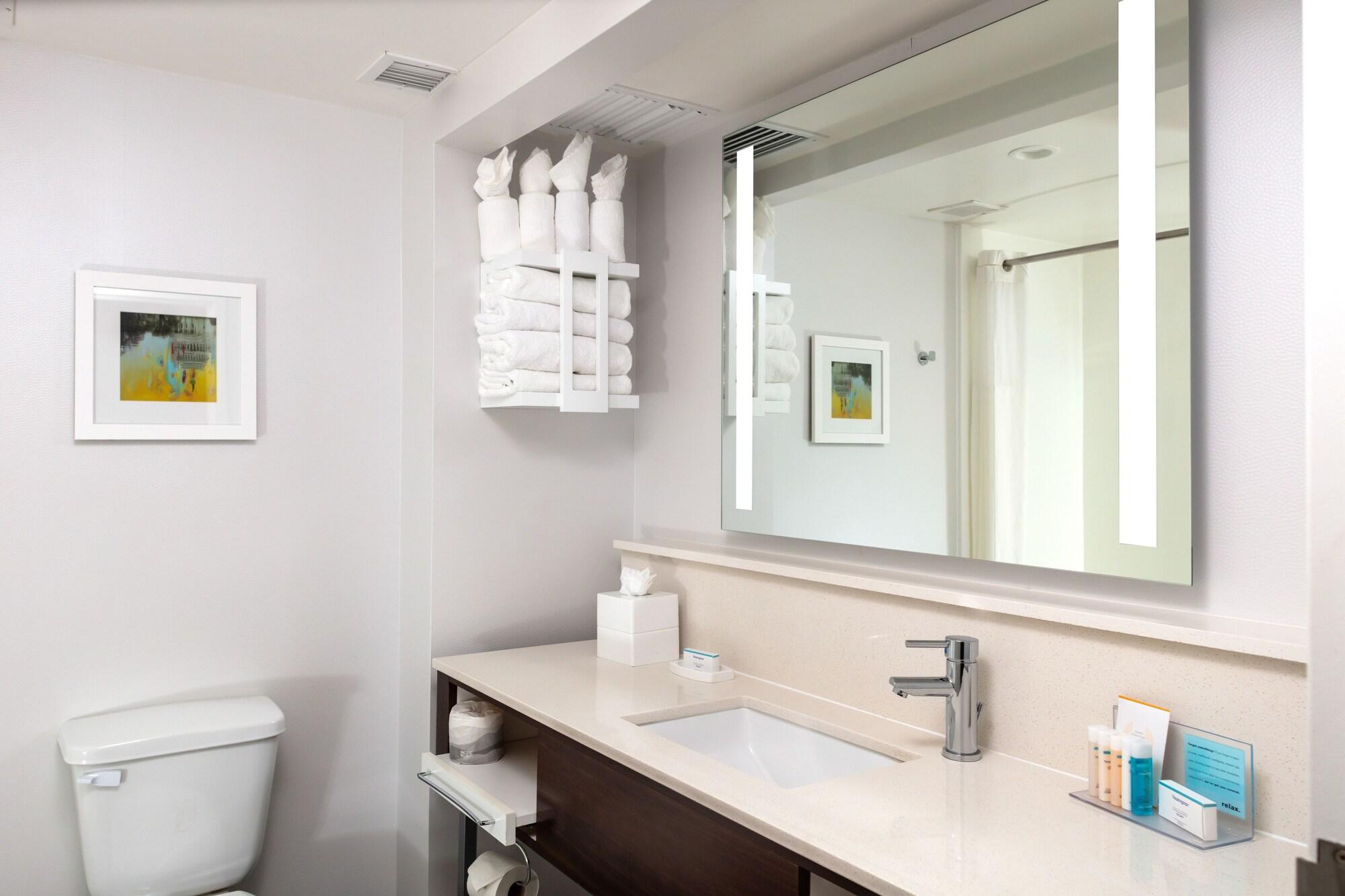 Hampton Inn & Suites Arlington Crystal City Dca Экстерьер фото