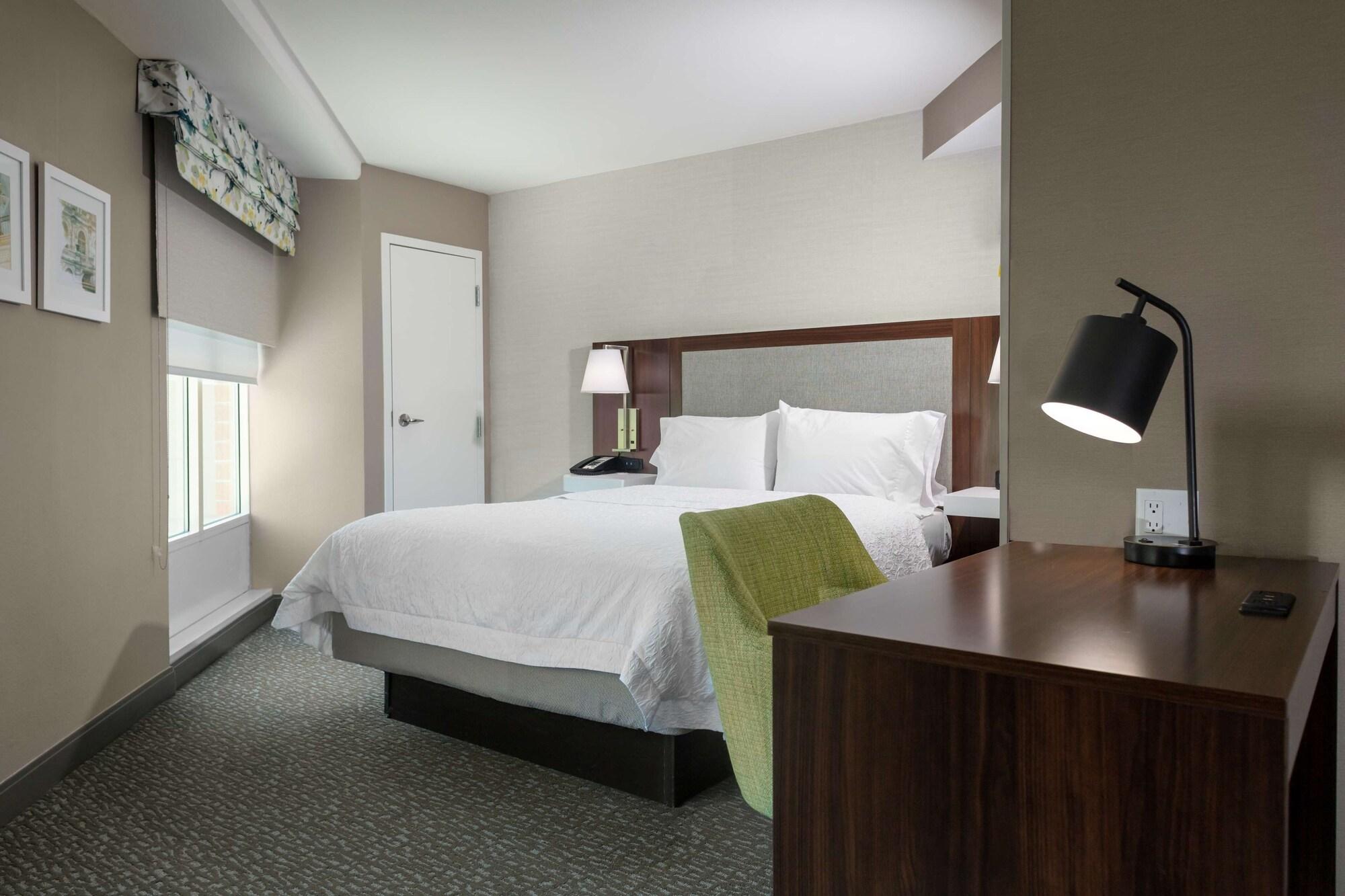 Hampton Inn & Suites Arlington Crystal City Dca Экстерьер фото