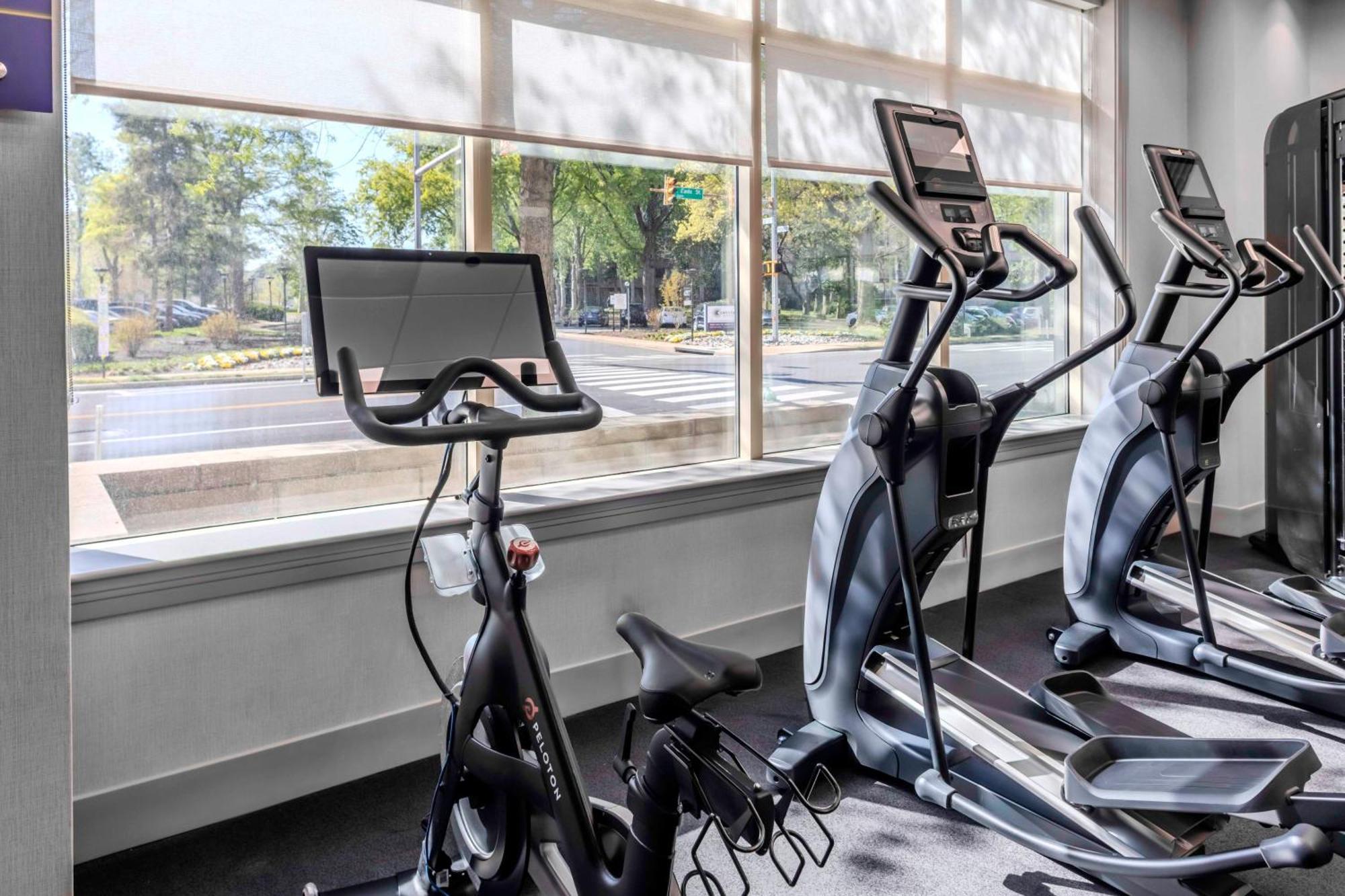 Hampton Inn & Suites Arlington Crystal City Dca Экстерьер фото