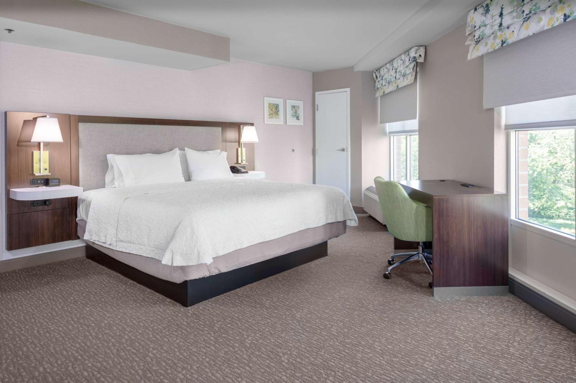 Hampton Inn & Suites Arlington Crystal City Dca Экстерьер фото