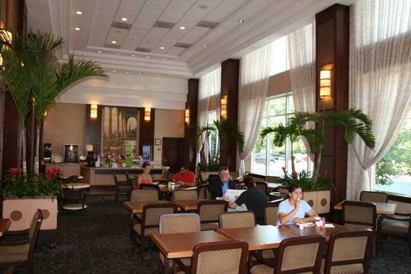 Hampton Inn & Suites Arlington Crystal City Dca Экстерьер фото