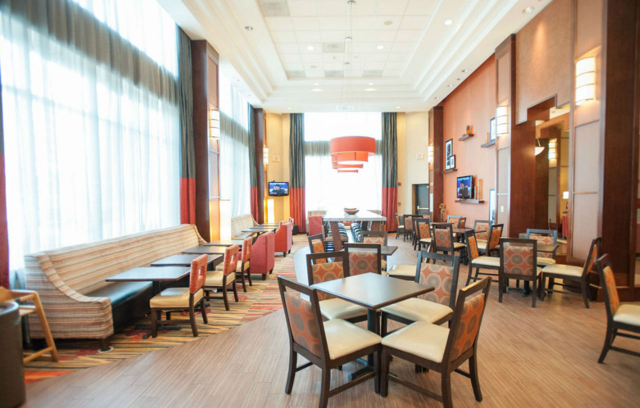 Hampton Inn & Suites Arlington Crystal City Dca Экстерьер фото